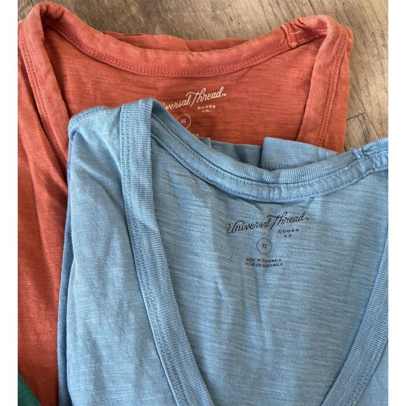 Lot Of 4 Universal Thread V Neck Short Sleeve Cotton T-Shirts Ladies Size XS - Picture 3 of 5